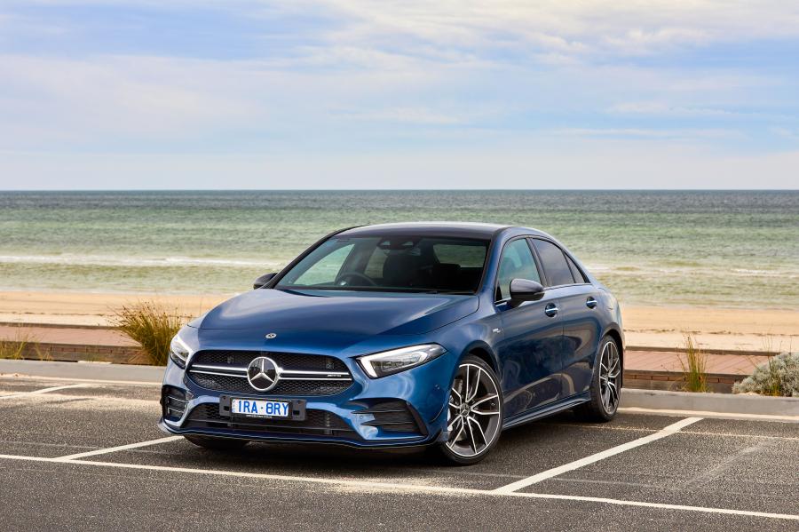  Mercedes-AMG A35 4Matic Sedan (V177) 2020 года  (AU) (фото 2 из 41)